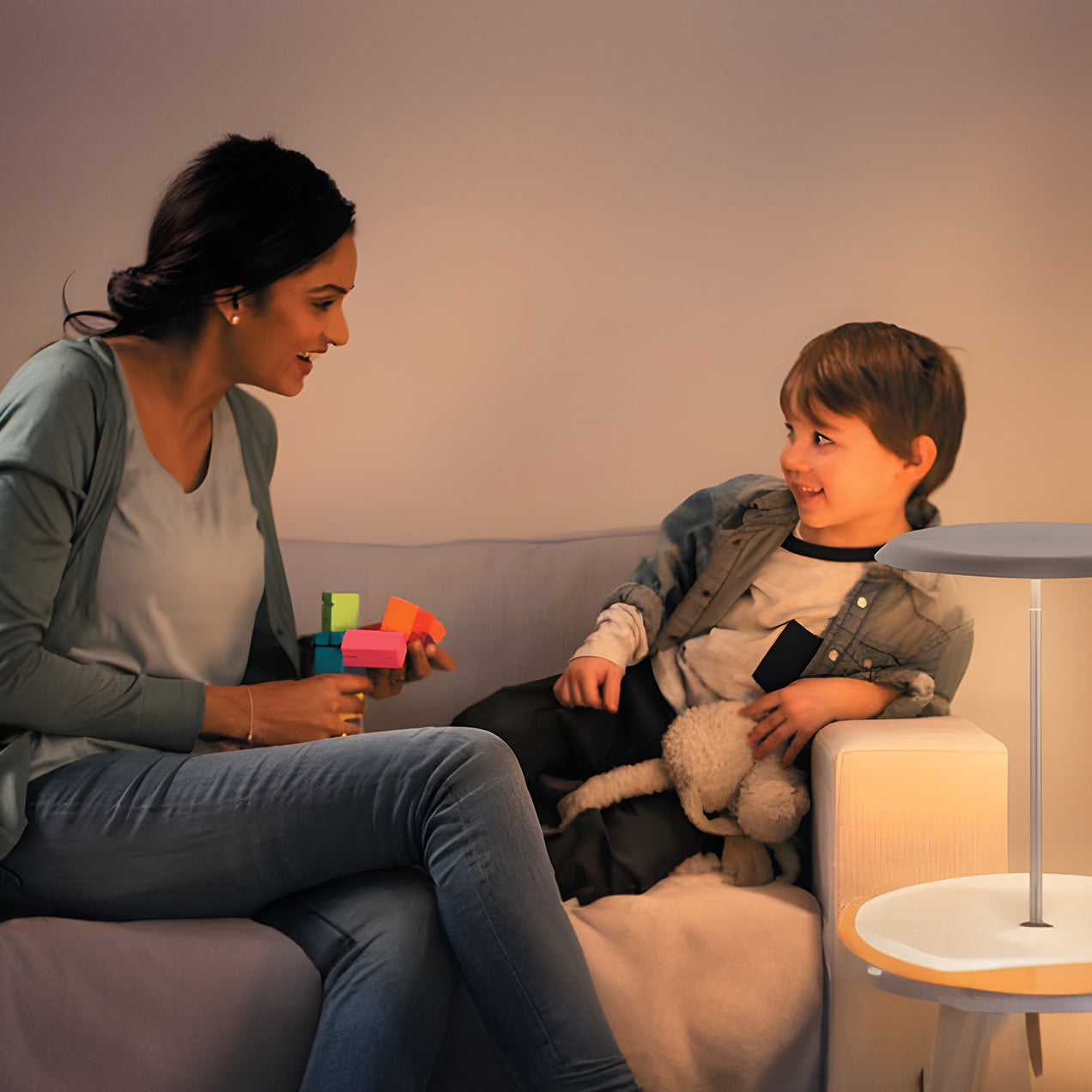 45039 MUSCARI TABLE LAMP LED CHAMPAGNE 1